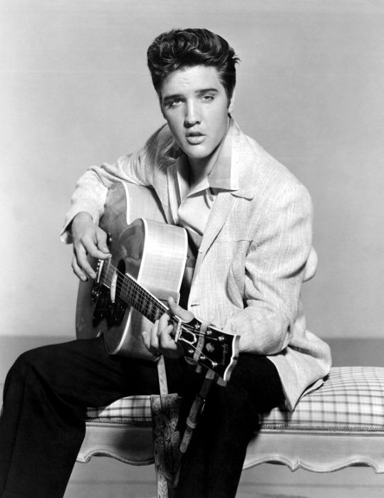 Elvis-guitar2